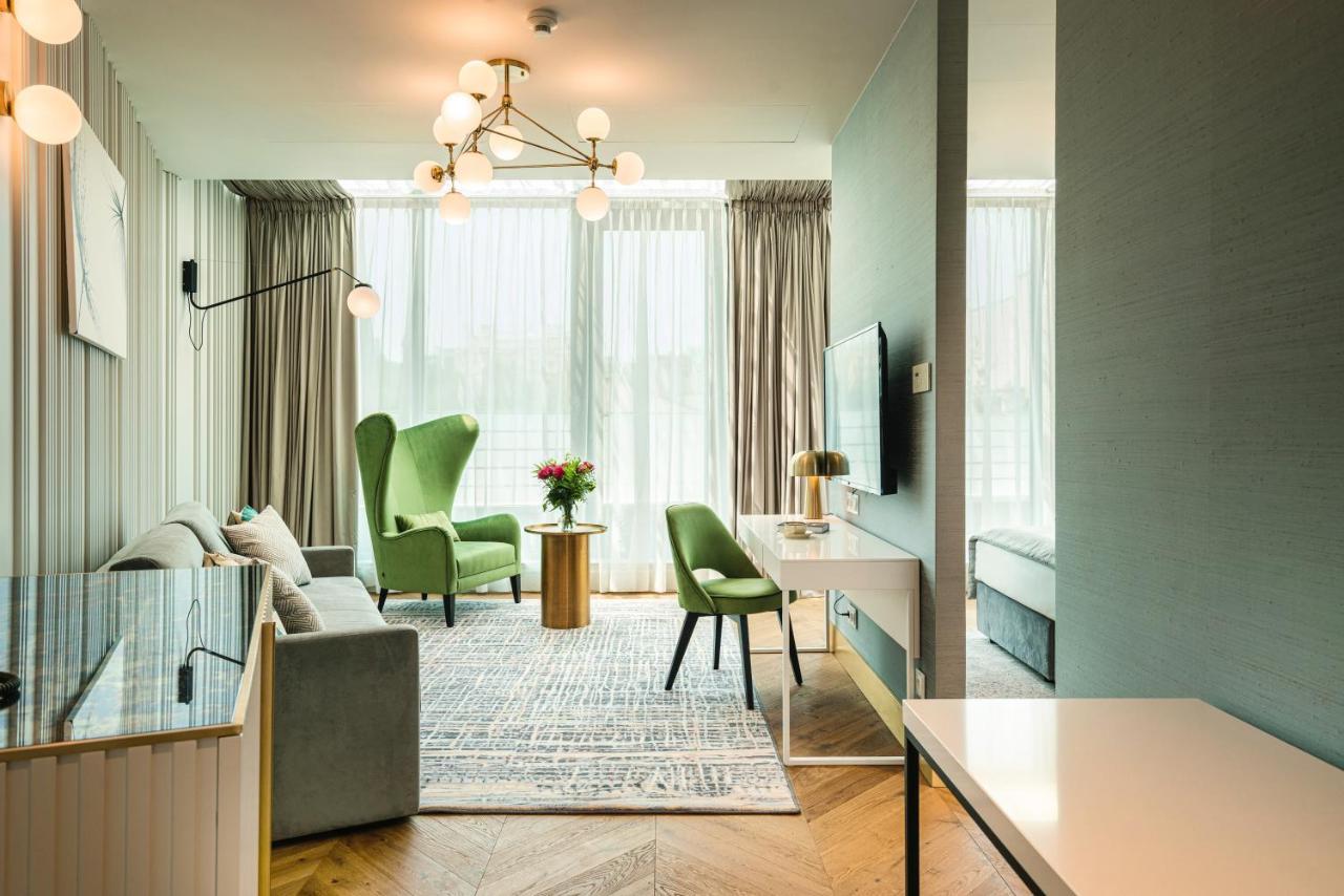Hotel Ferreus Modern Art Deco Krakow Bagian luar foto A suite at the hotel