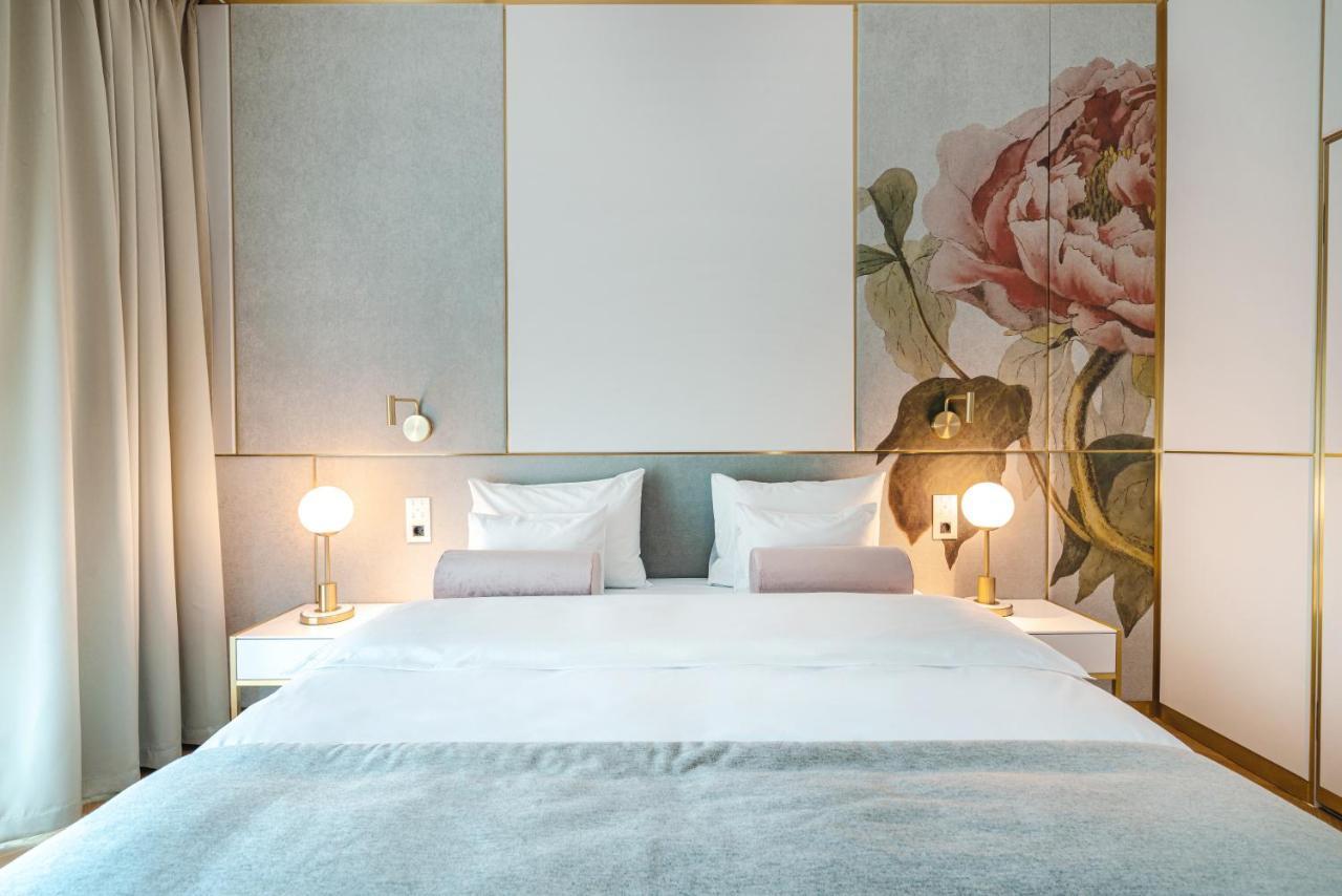 Hotel Ferreus Modern Art Deco Krakow Bagian luar foto A bedroom at the hotel