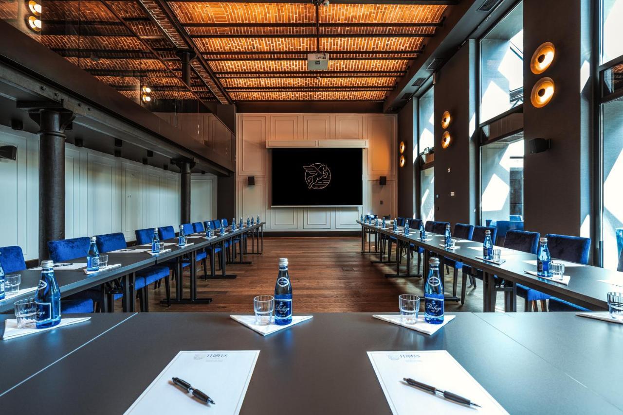 Hotel Ferreus Modern Art Deco Krakow Bagian luar foto The meeting room of the World Trade Center