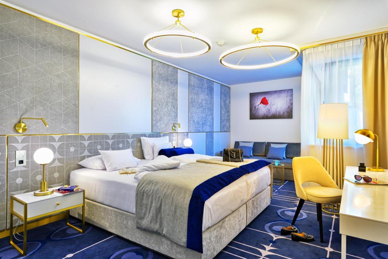 Hotel Ferreus Modern Art Deco Krakow Bagian luar foto