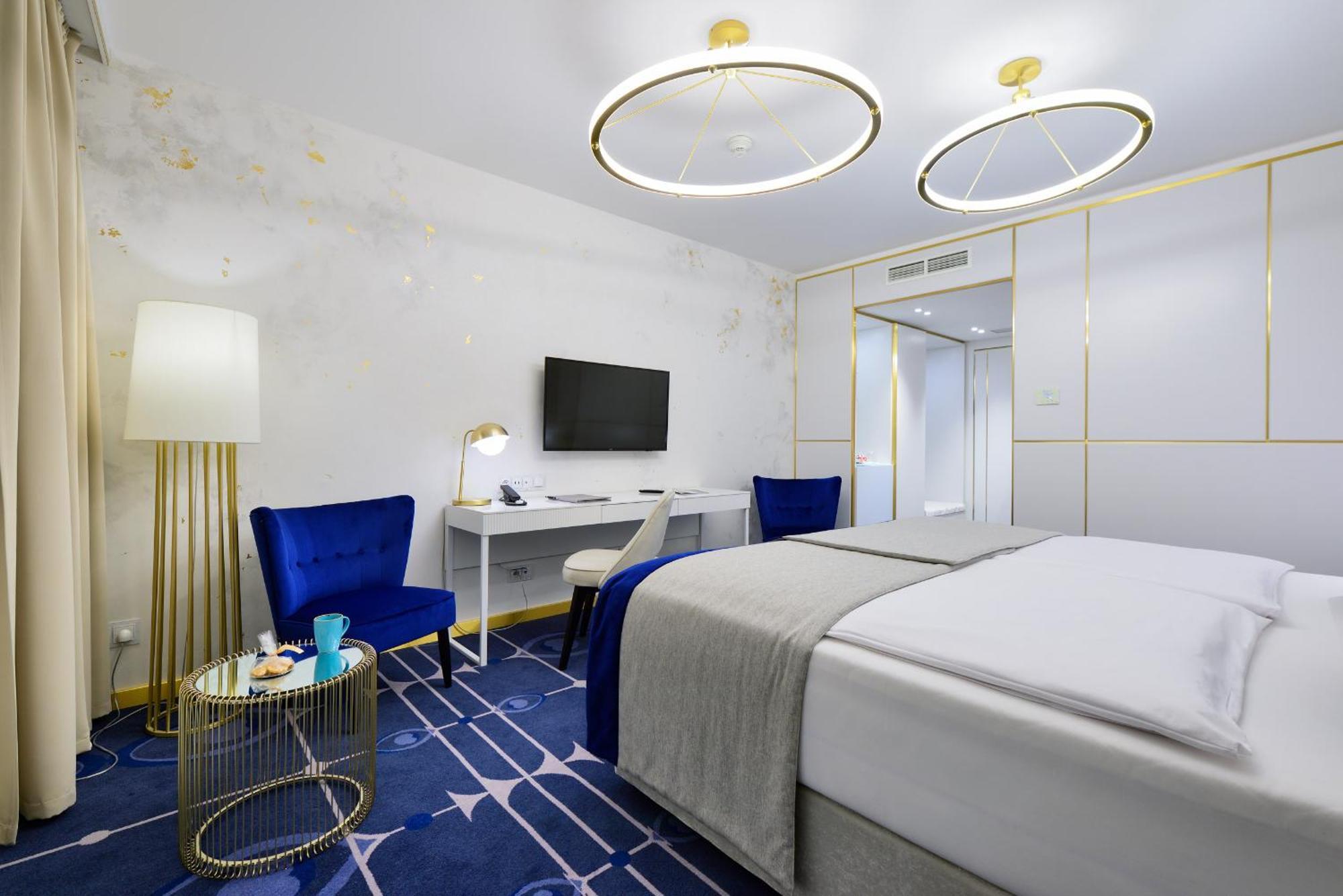 Hotel Ferreus Modern Art Deco Krakow Bagian luar foto