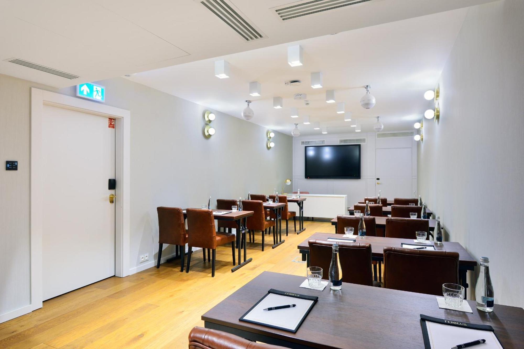 Hotel Ferreus Modern Art Deco Krakow Bagian luar foto Meeting room at the London Business School